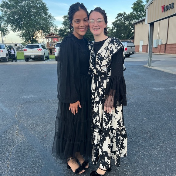 Meet your Posher, Amber - Picture 8 of 15